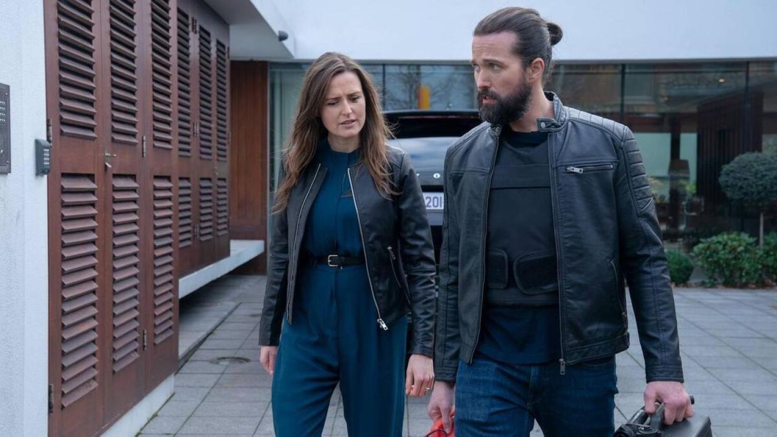 The second series of Kin, starring Emmett J. Scanlan, premieres in the UK on BBC One tonight